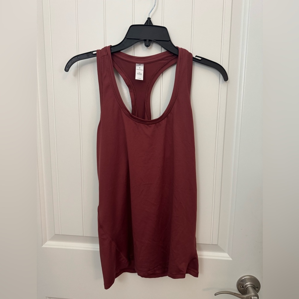 Women's Burgundy Tank Top small.